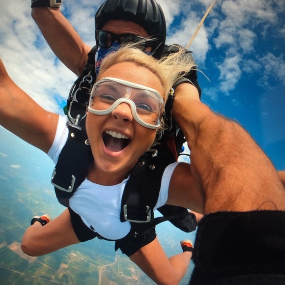 HI FRIENDS ๐คฉ - Picture 3 of 3